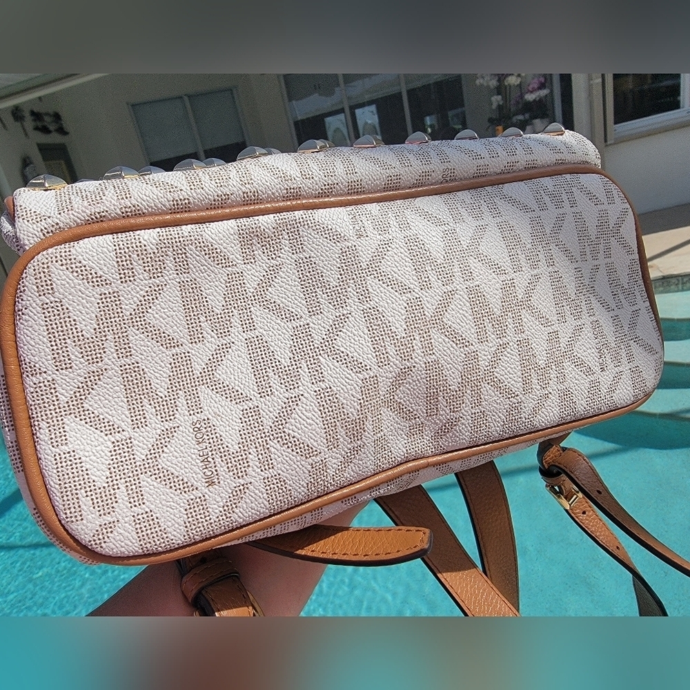 Michael Kors Vanilla Cream Medium Abbey Signature Gold Studded Backpack/Tan Trim - Picture 13 of 16